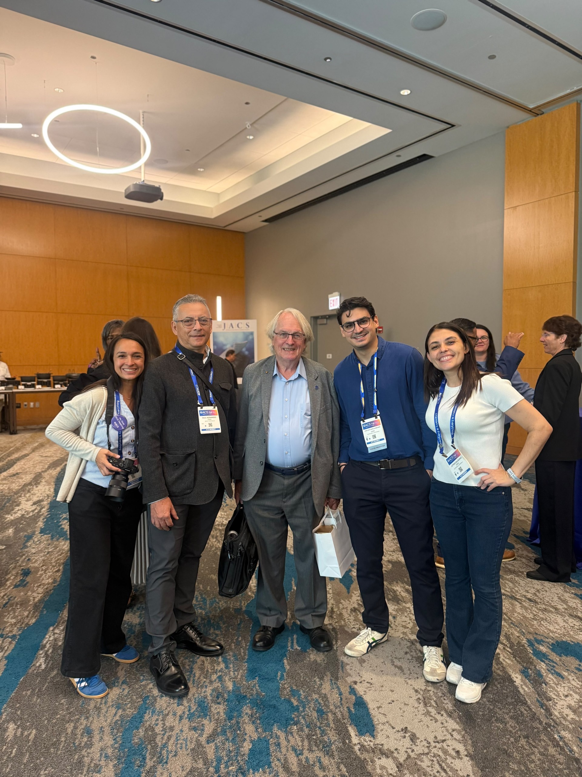 Delegación USAC con el Dr. M. Stanley Whittingham - ACS Fall 2026